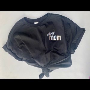 Dog Mom T-Shirt 💙🐶